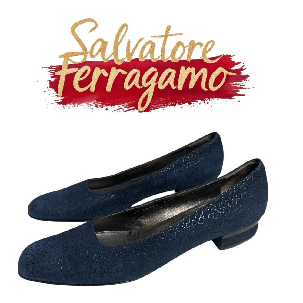 Salvatore Ferragamo Women's Dark Blue pumps